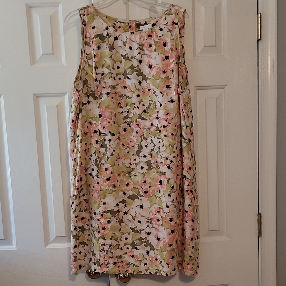 Poppy Lovers J. Jill Love Linen Floral  Dress. A Blend Of Beautiful Colors